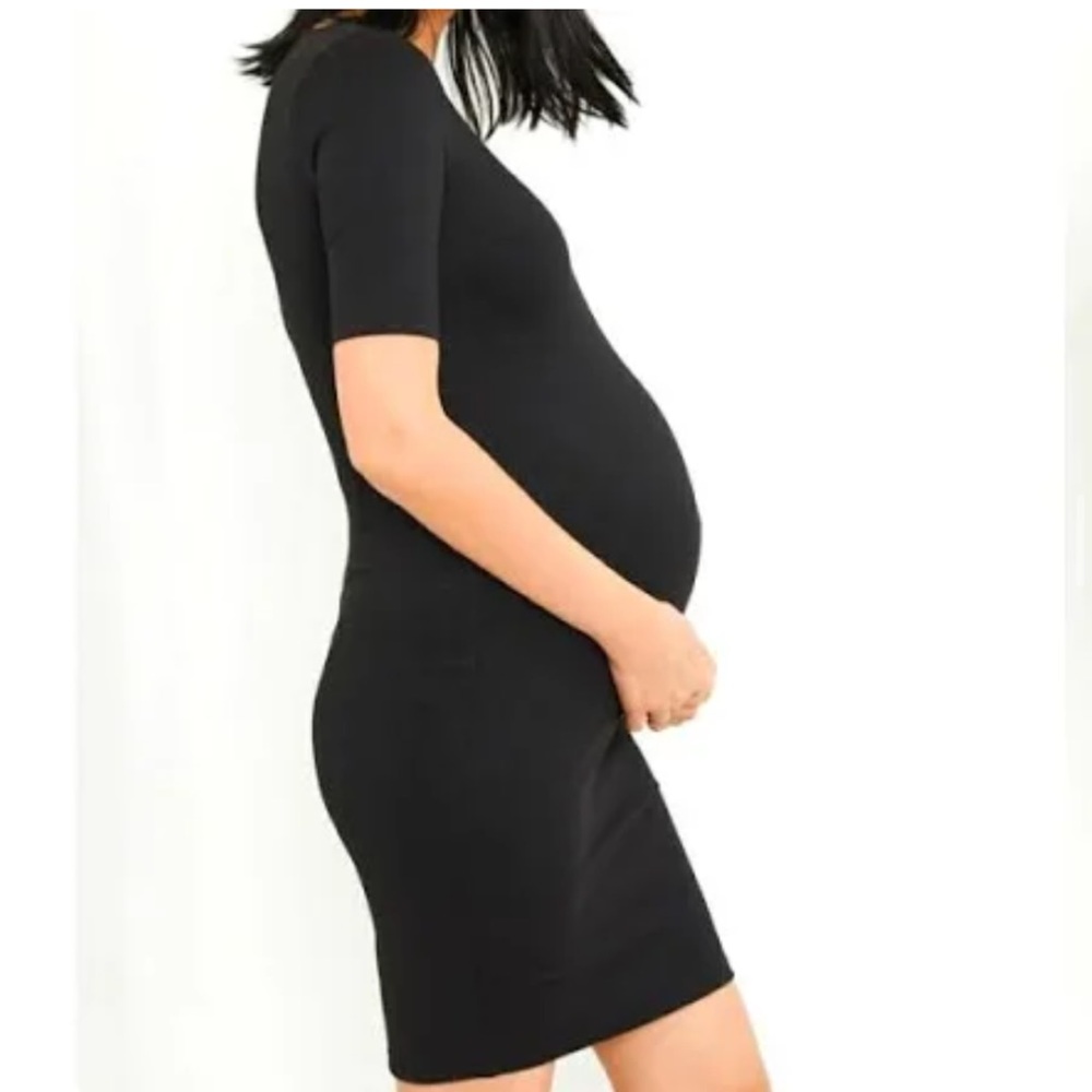 🤰🏻A Pea In the Pod size medium maternity TEXTURED BODYCON dress
